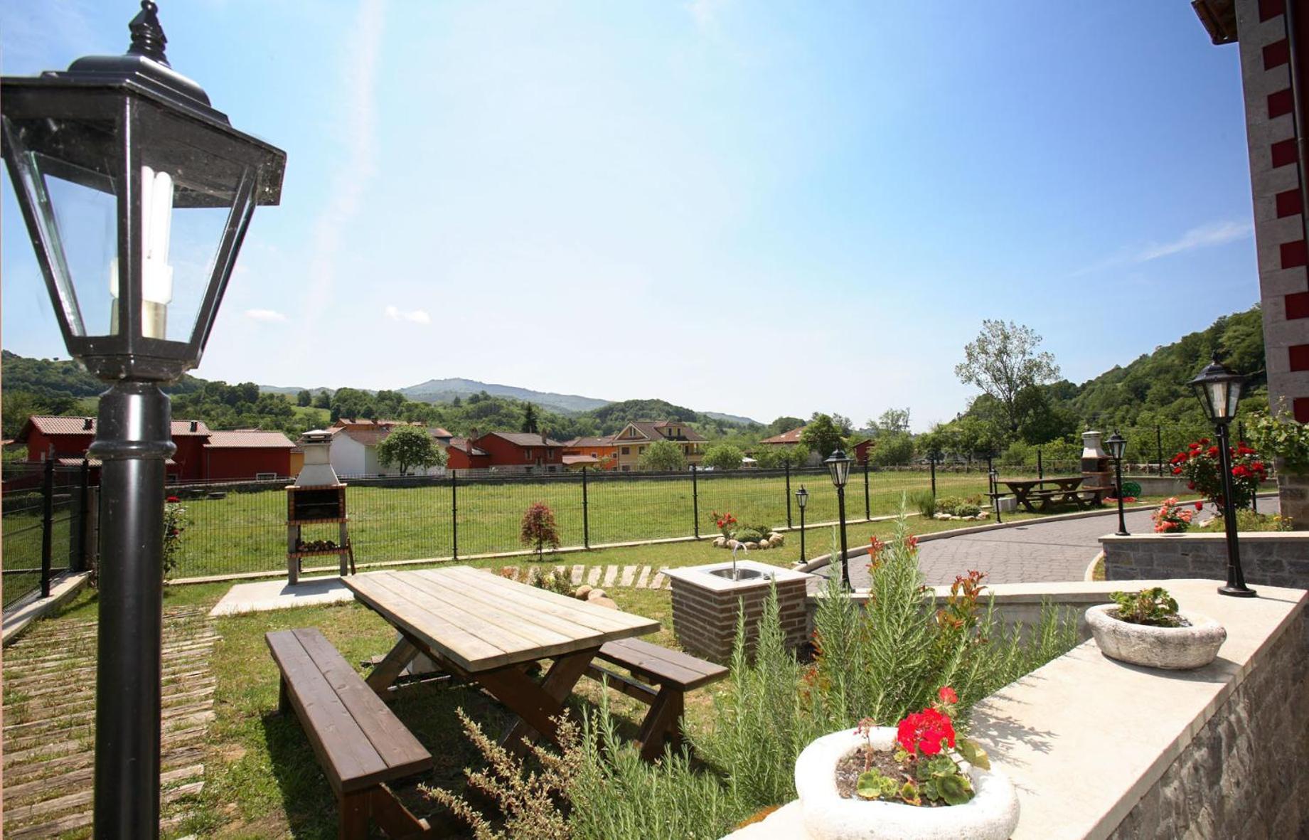 Apartamentos Rurales La Vina Cangas de Onis Bagian luar foto